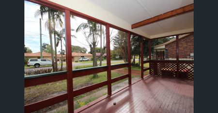 3 Bedroom House - TANILBA BAY - Photo 5