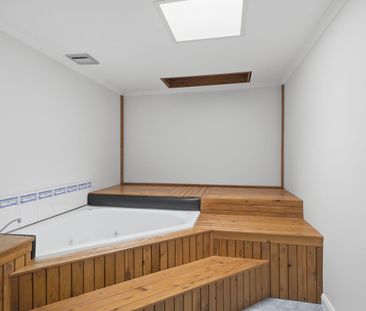 Spacious Family Home Versatile Living and Outdoor Appeal - Photo 5