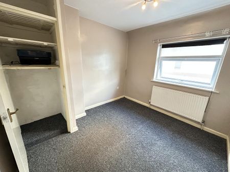 2 bedroom semi-detached house to rent - Photo 2