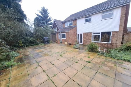 Thorncroft - Photo 3