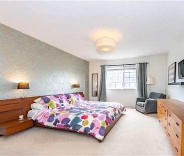 For Lease - 438 Ashbourne Crescent, Barrhaven, Ontario - Photo 5