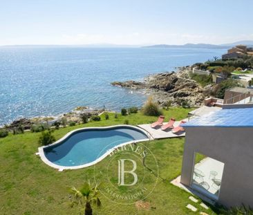 LOCATION SAISONNIÈRE - LES ISSAMBRES - VILLA PIED DANS L'EAU - 3 CH... - Photo 1