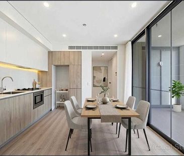 FURNISHED Stylish 1-Bedroom Apartment in the Popular Botanica Estate - Photo 4