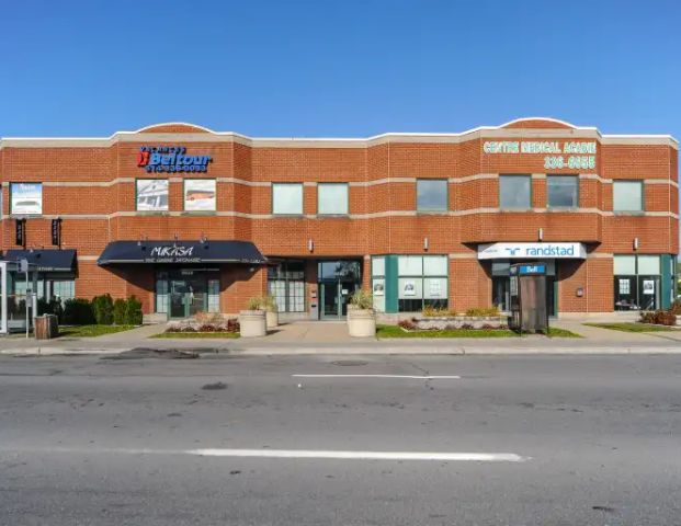 Carrefour Acadie | 9825 Boul. de l'Acadie, Montreal - Photo 1