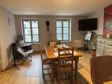 Location Appartement 3 pièces 68m² CHARLIEU 42190 - Photo 4