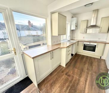 3 bedroom terraced house to rent - Photo 3