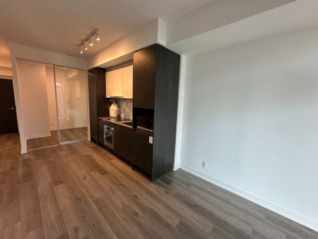 For Lease - 180 Front Street Unit# 2008, Toronto, Ontario - Photo 4