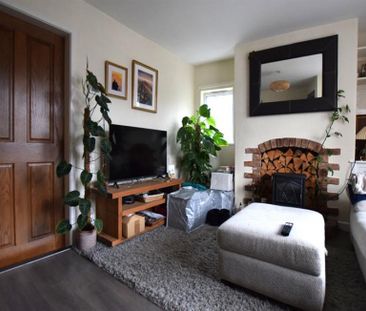 2 Bedroom End Terrace To Let - Photo 2