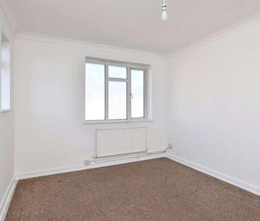 Maplin Court, Rampart Terrace, East Beach, Shoeburyness, Essex, SS3 - Photo 3