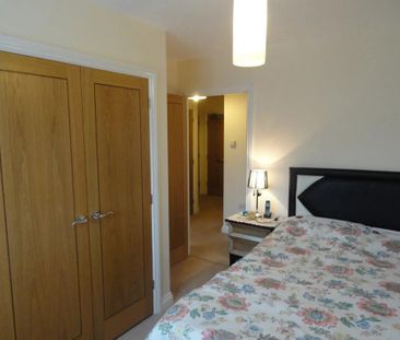 2 bedroom flat to rent - Photo 6
