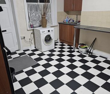 3 bedroom terraced house to rent - Photo 6