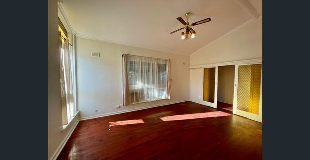 Large Family Home ! - Photo 1