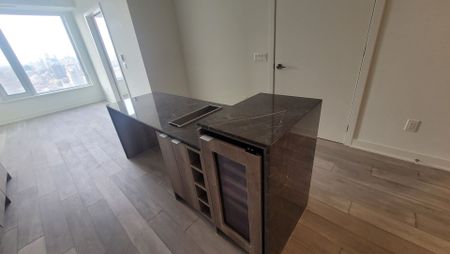 For Lease - 11 Yorkville Avenue Unit# 3603, Toronto, Ontario - Photo 5