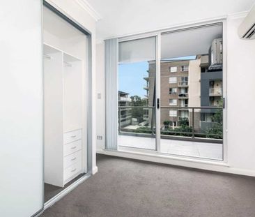 Furnished | One Bedroom + Study Room | Car Space - Photo 3