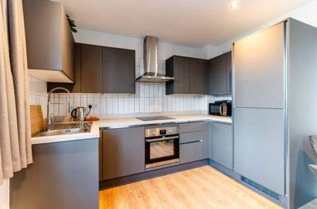 2 Bed Flat, Queen Street, S1 - Photo 3