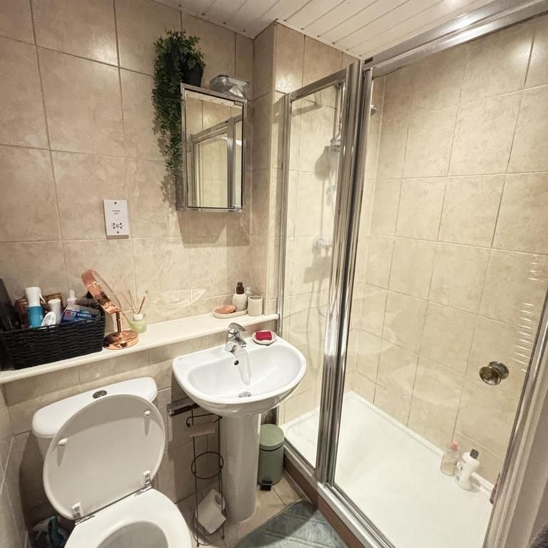 2 bedroom house to rent - Photo 1