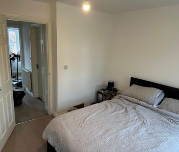 2 bedroom terraced house to rent - Photo 4