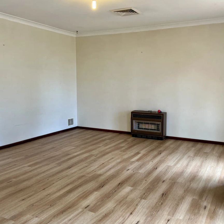 Location, location, location! - Photo 1