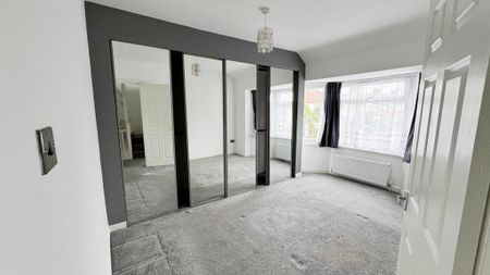 4 bedroom terraced house to rent - Photo 5