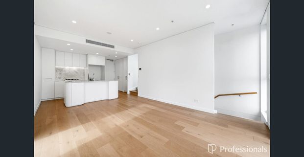 Welcome to BABYLON - 3rd Level Apartment with Private Rooftop - Photo 1