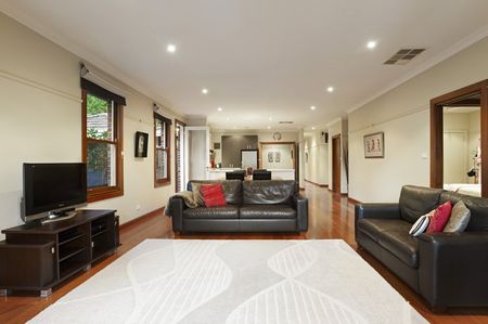 61 Nicholson Street, NUNAWADING - Photo 3