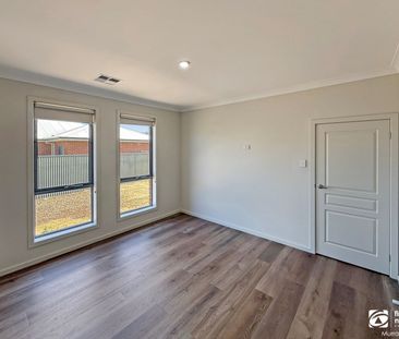 Spacious Family Home in a Central Location - Photo 5