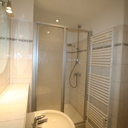 Naturnahe Souterrainwohnung mit Terrasse! - Photo 1