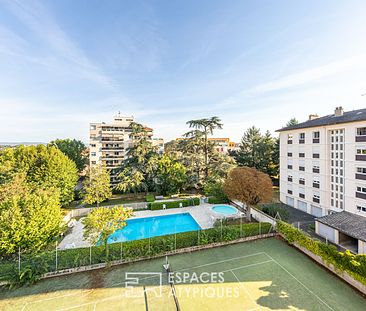 Appartement rénové dans résidence avec piscine et court de tennis - Photo 3