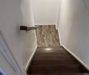 For Lease - 8 Ronaldshay Avenue Unit# ( Lower ), Hamilton, Ontario - Photo 2