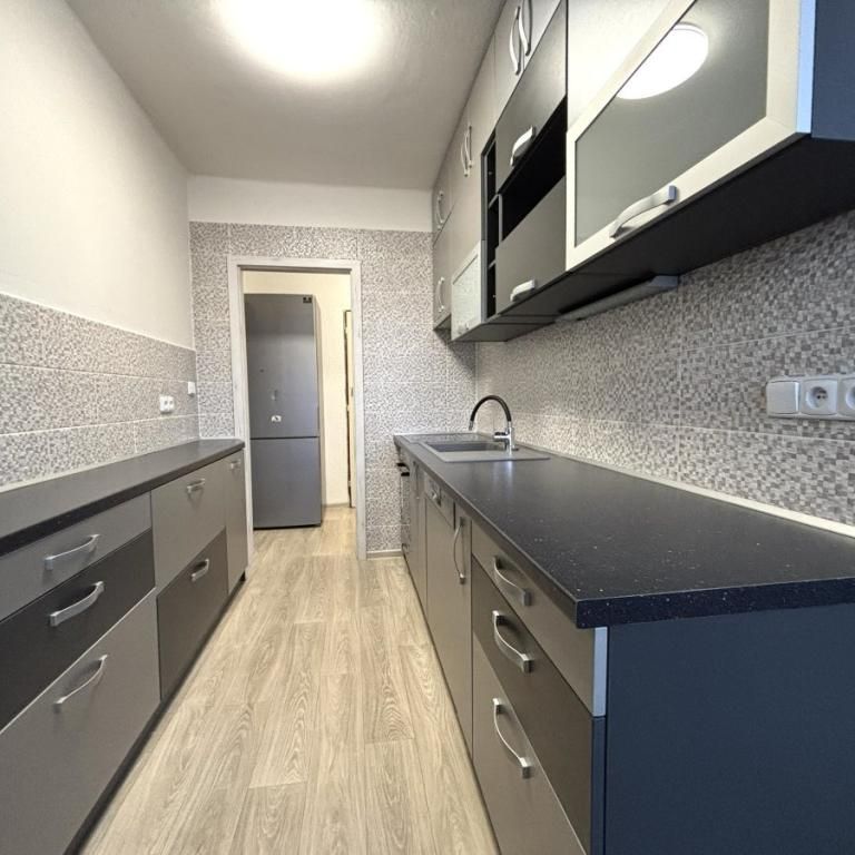 Pronájem bytu 2+1 54 m2 - Fotografie 1