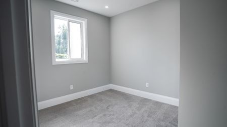 For Lease - 309 Nelson Street, Brantford, Ontario - Photo 4