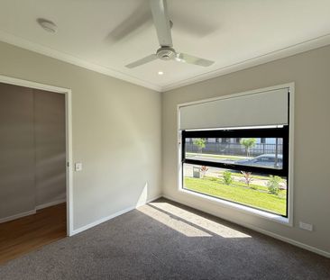 Brand New Modern Family Home in Peaceful Park Ridge - For Lease - Photo 5