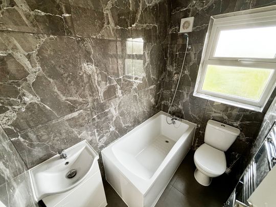 Framlingham Place, Sheffield - Photo 1