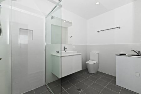 Brand-new two-bedroom duplex - Photo 5