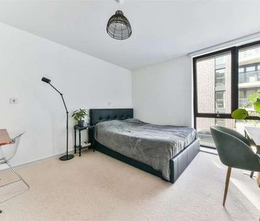 Hawthorne Crescent, Greenwich, London, SE10 - Photo 6