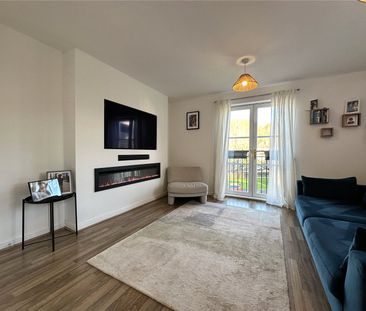 32, Broom Mills Road, Farsley, Pudsey, West Yorkshire, LS28 5GR - Photo 3