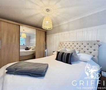 Woodstock Crescent, Laindon, Basildon, SS15 - Photo 5