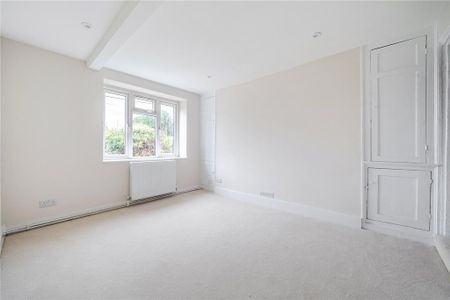 3 bedroom detached house to rent - Photo 3