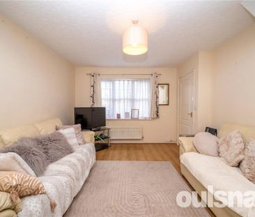 3 bedroom end of terrace house to rent - Photo 1