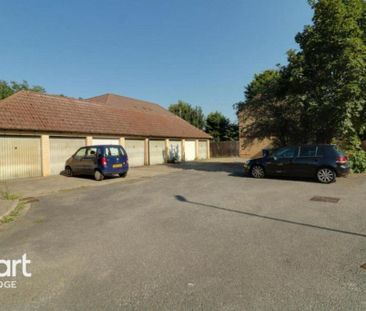 2 bedroom end of terrace house to rent - Photo 4