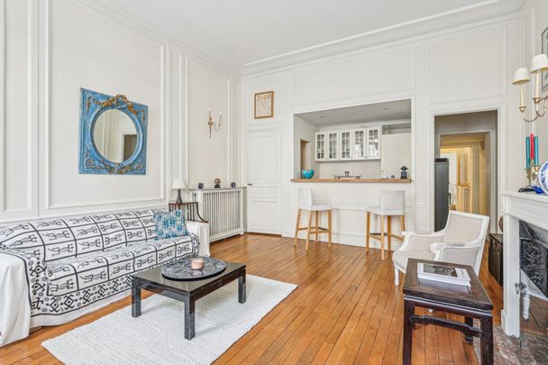 Location Appartement 2 pièces Meublé 62m² PARIS 8ème - Photo 1