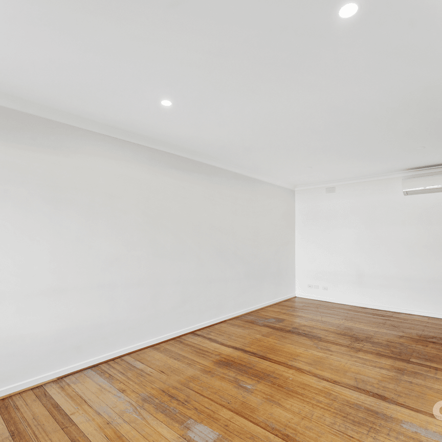 Modern & Low-Maintenance Living in Sunshine West - Photo 1