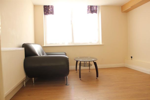 Whitton Road, Hounslow - Photo 1