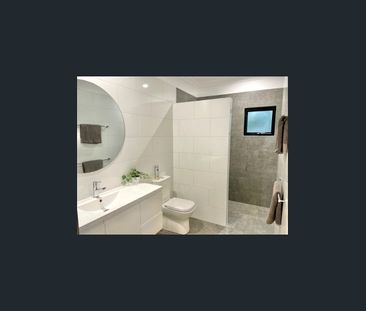 Fully furnished 3-bedroom home - Photo 6