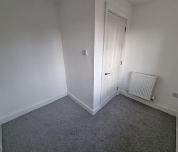 High Street, Gosport - Photo 1