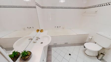 2-26 Wattle Cres, Sydney - Photo 2