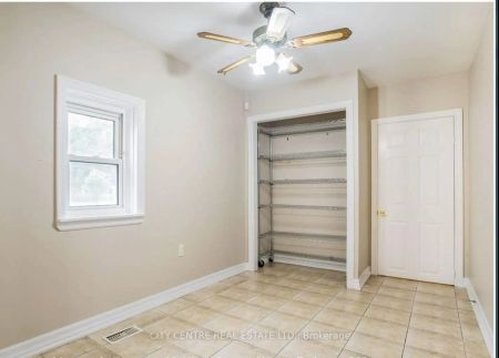 Detached Home For Lease | W9248183 - Photo 4