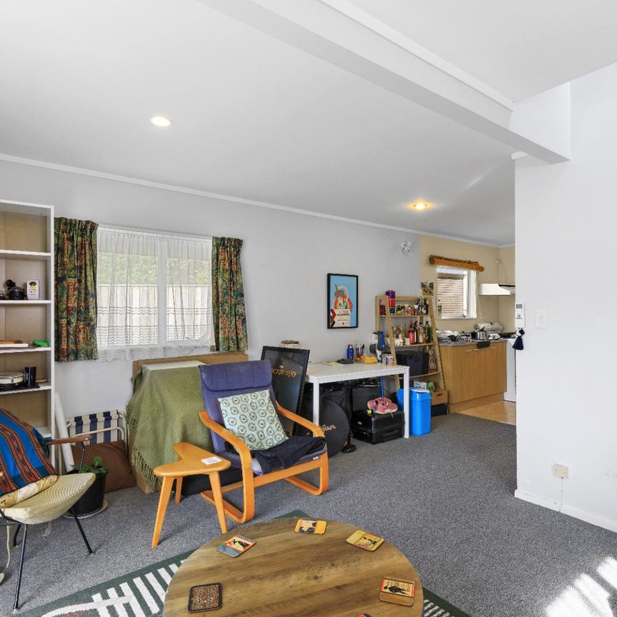 Beautiful 2-Bedroom Standalone Home in Peaceful Vogeltown – $585pw - Cat Friendly - Photo 1