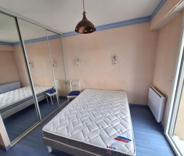 Location Appartement 2 pièces 48m² LES SABLES D OLONNE 85100 - Photo 3