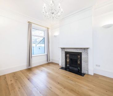 4 bedroom terraced house to rent - Photo 1